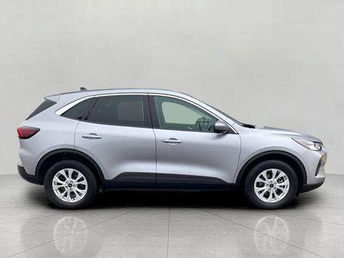 Certified 2023 Ford Escape Active w/ Tech Pack #2 image 4