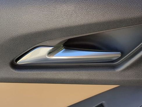 New 2026 Chevrolet Equinox ACTIV w/ Convenience Package III FWD image 38