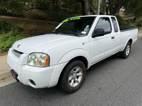 Used 2004 Nissan Frontier XE w/ (VTP) Value Truck Pkg image 1