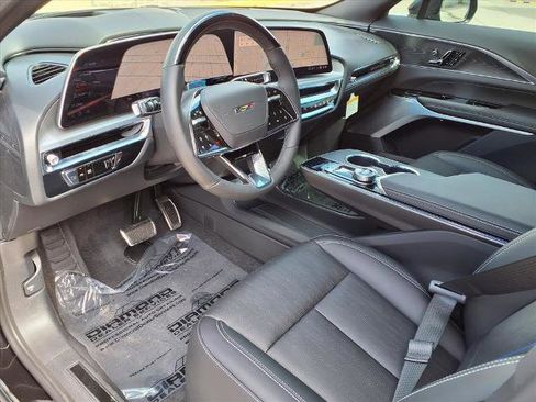 New 2026 Cadillac Lyriq V image 13