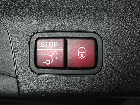 Certified 2022 Mercedes-Benz GLS 450 4MATIC image 31