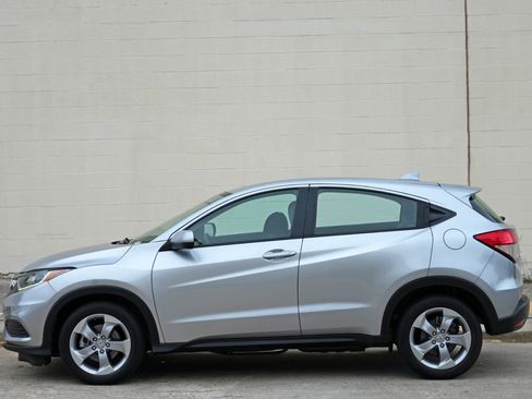 Used 2020 Honda HR-V LX image 39