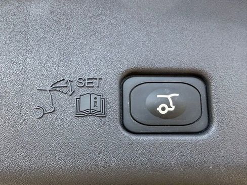 Used 2024 Lincoln Nautilus Reserve AWD/4WD image 11