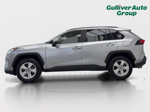Used 2019 Toyota RAV4 XLE FWD image 3