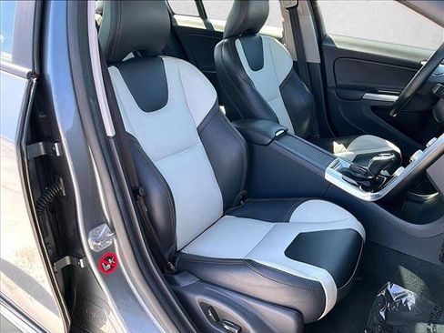 Used 2016 Volvo S60 T5 Cross Country Platinum AWD/4WD image 9
