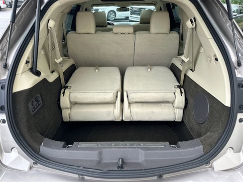 Used 2019 Lincoln MKT AWD image 19