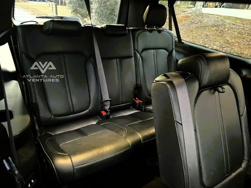 Used 2024 Jeep Wagoneer L Series II w/ Flexible Seating Group image 26