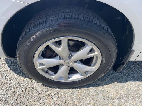 Used 2013 Nissan Rogue SV w/ Premium Pkg AWD/4WD image 29