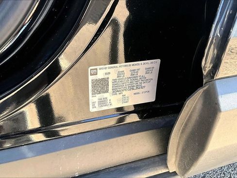 Used 2025 Chevrolet Equinox LT AWD/4WD image 22