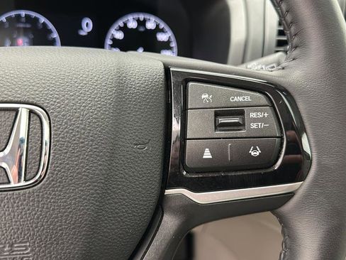 Used 2025 Honda Odyssey EX-L image 19
