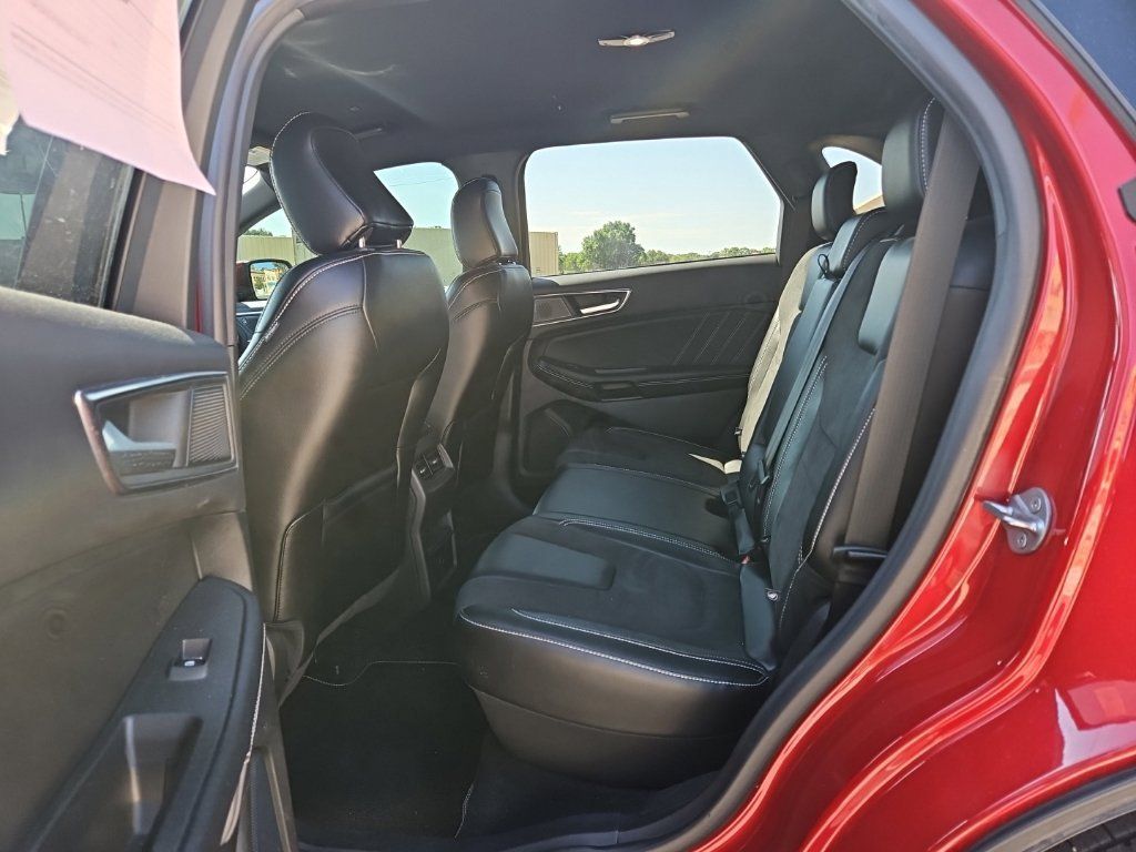 Used 2023 Ford Edge ST AWD/4WD image 12