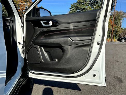 Used 2023 Jeep Compass Trailhawk image 21