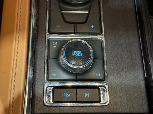 Used 2022 Ford Expedition Max Platinum AWD/4WD image 38