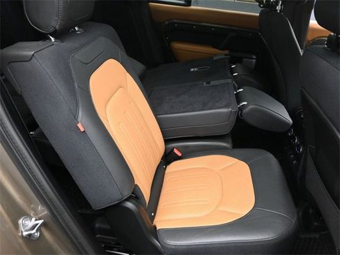 Used 2024 Land Rover Defender 130 X image 26