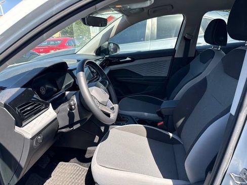 Used 2023 Volkswagen Taos S FWD image 6