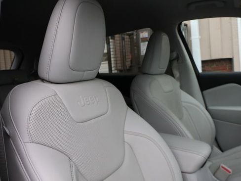 Used 2022 Jeep Cherokee Latitude Lux image 44