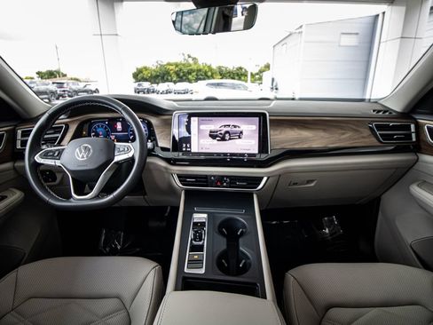 New 2026 Volkswagen Atlas SE FWD image 31