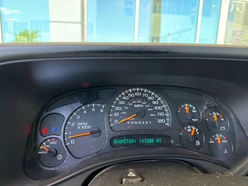 Used 2007 Chevrolet Silverado 2500 LT w/ Onstar Plus Package RWD image 8