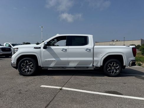 New 2026 GMC Sierra 1500 SLT AWD/4WD image 3