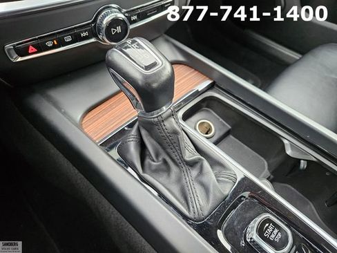Used 2019 Volvo S60 T6 Momentum w/ Multimedia Package image 23