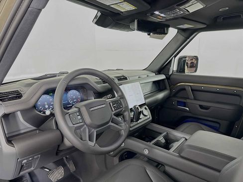 New 2026 Land Rover Defender 110 X-Dynamic SE image 9