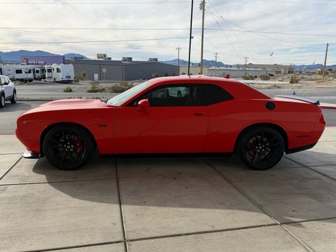 Used 2023 Dodge Challenger R/T w/ Plus Package image 6