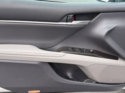 Used 2022 Toyota Camry XSE image 23