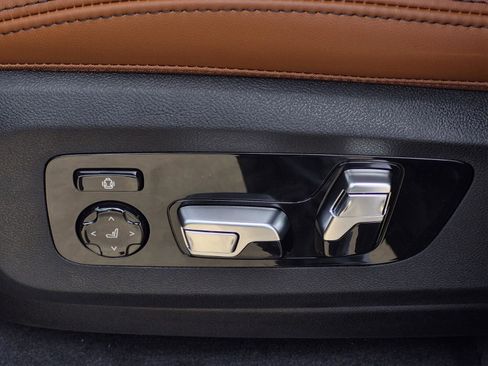 New 2026 BMW X7 xDrive40i w/ Executive Package image 34