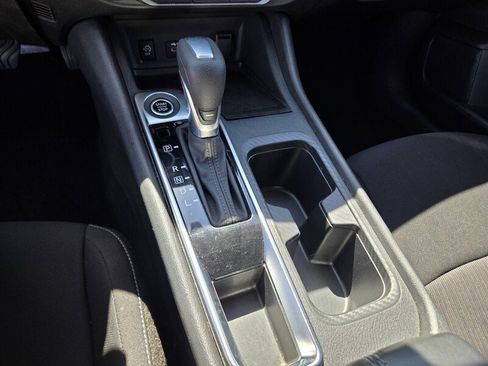 Used 2025 Nissan Sentra SV w/ All-Weather Package FWD image 22