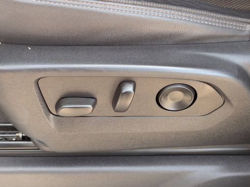 Used 2023 Chevrolet Silverado 1500 High Country w/ Technology Package image 24