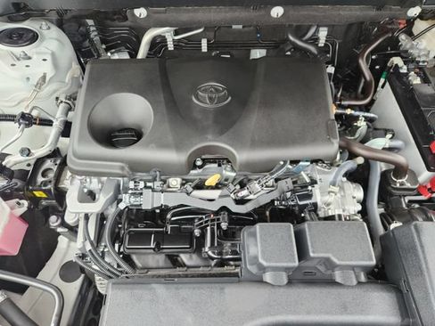 Certified 2025 Toyota RAV4 XLE w/ Convenience Package FWD image 27