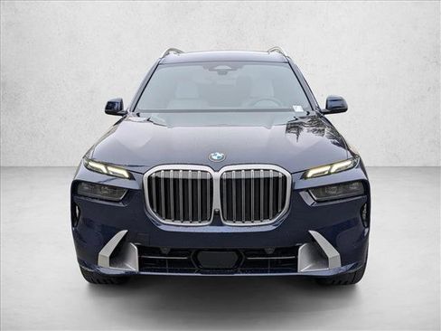 Used 2026 BMW X7 xDrive40i w/ Premium Package AWD/4WD image 5