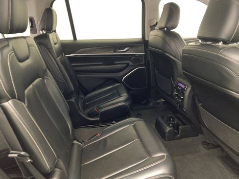 Used 2021 Jeep Grand Cherokee L Limited AWD/4WD image 19