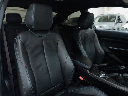 Used 2018 BMW M2 image 32