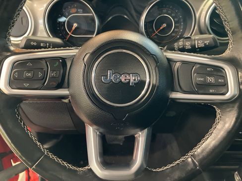 Used 2021 Jeep Wrangler Unlimited Sahara w/ Uconnect 4C Nav & Sound Group image 15