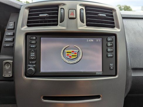 Used 2004 Cadillac XLR RWD image 24