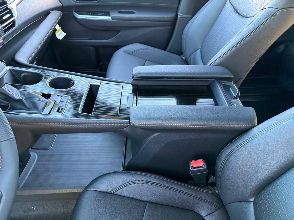New 2026 Toyota Sienna XLE Woodland Edition AWD/4WD image 13