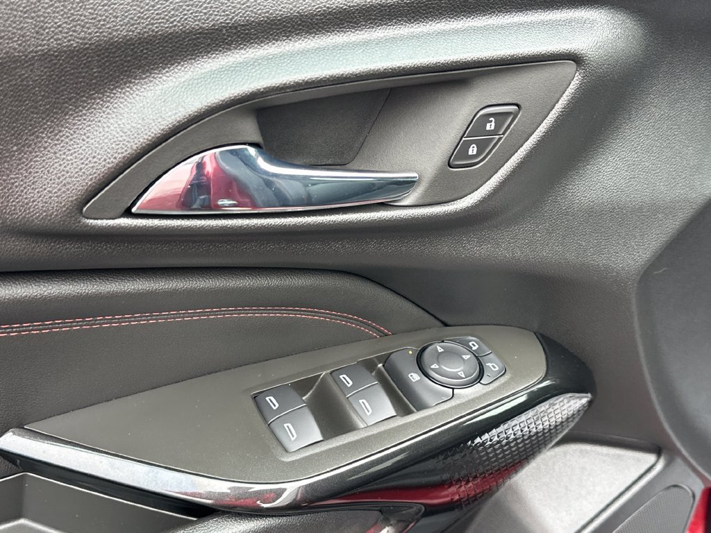 Used 2024 Chevrolet Trax RS w/ Driver Confidence Package FWD image 14