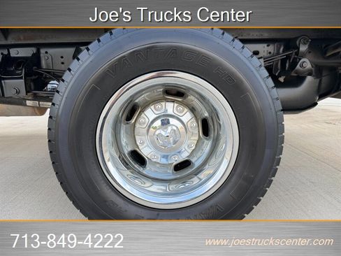 Used 2020 RAM 3500 Tradesman w/ Chrome Appearance Group RWD image 47