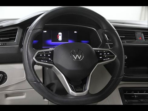 Certified 2024 Volkswagen Tiguan SE R-Line AWD/4WD image 7