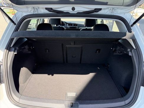 Used 2016 Volkswagen e-Golf SEL Premium image 29