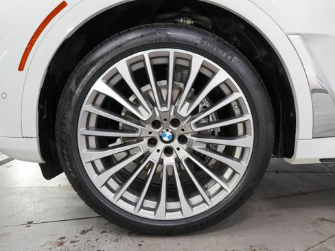 Used 2022 BMW X7 xDrive40i w/ Executive Package AWD/4WD image 31