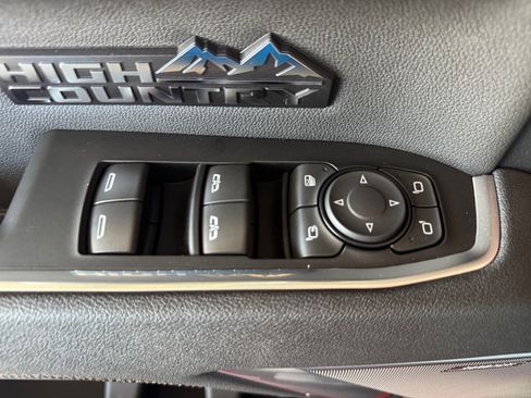 Used 2026 Chevrolet Silverado 1500 High Country RWD image 12