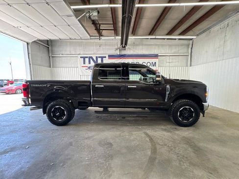 Certified 2025 Ford F250 Lariat w/ Tremor Off-Road Package AWD/4WD image 1
