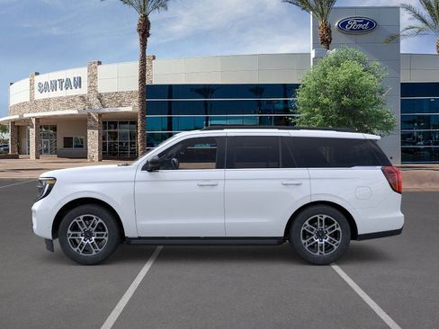New 2025 Ford Expedition Active image 3