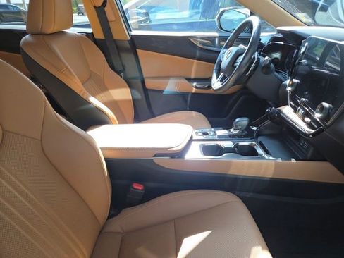 Used 2024 Lexus NX 250 FWD w/ Cold Area Package image 5