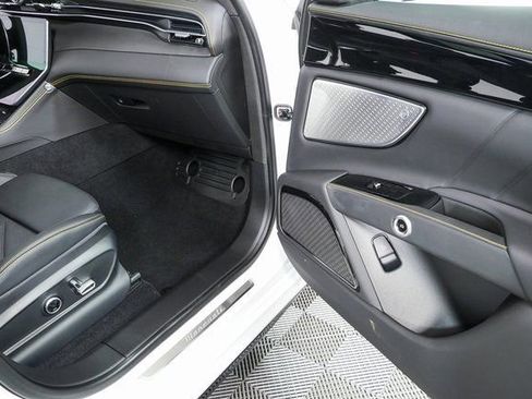 New 2026 Maserati Grecale Modena image 28