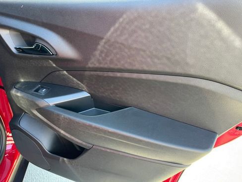 New 2026 Chevrolet Trax RS w/ Sunroof Package FWD image 10