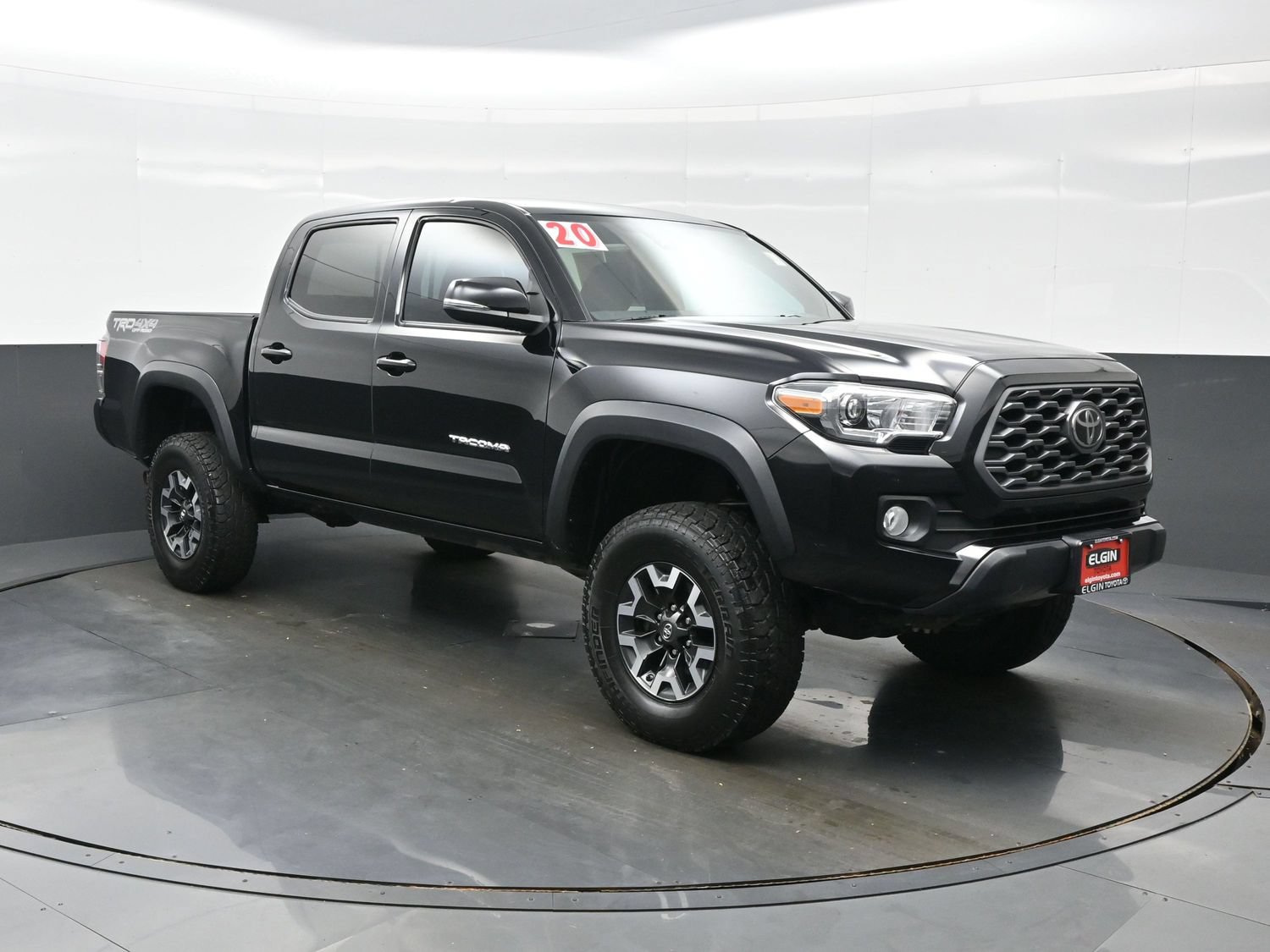Used 2020 Toyota Tacoma TRD Off-Road w/ Technology Package AWD/4WD image 8