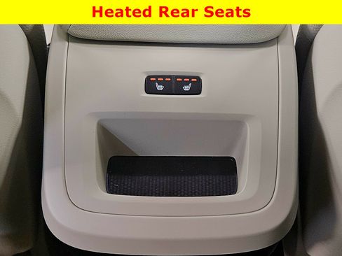 Used 2023 Volvo XC60 B5 Plus w/ Climate Package image 31